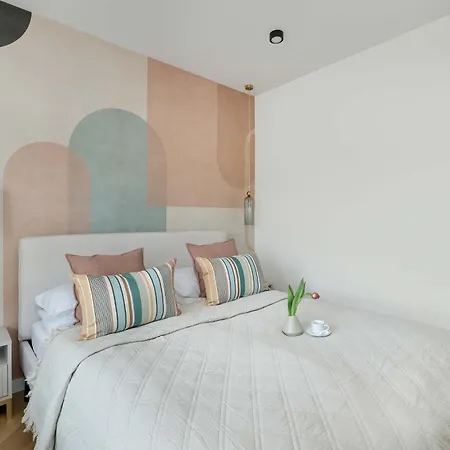 شقة Kolumba Charming With Balcony & Parking In By Renters