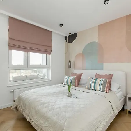شقة Kolumba Charming With Balcony & Parking In By Renters