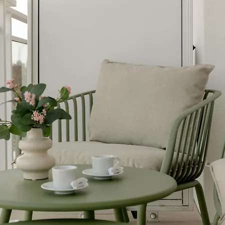 Kolumba Charming With Balcony & Parking In By Renters *