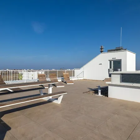 Kolumba Charming With Balcony & Parking In By Renters *